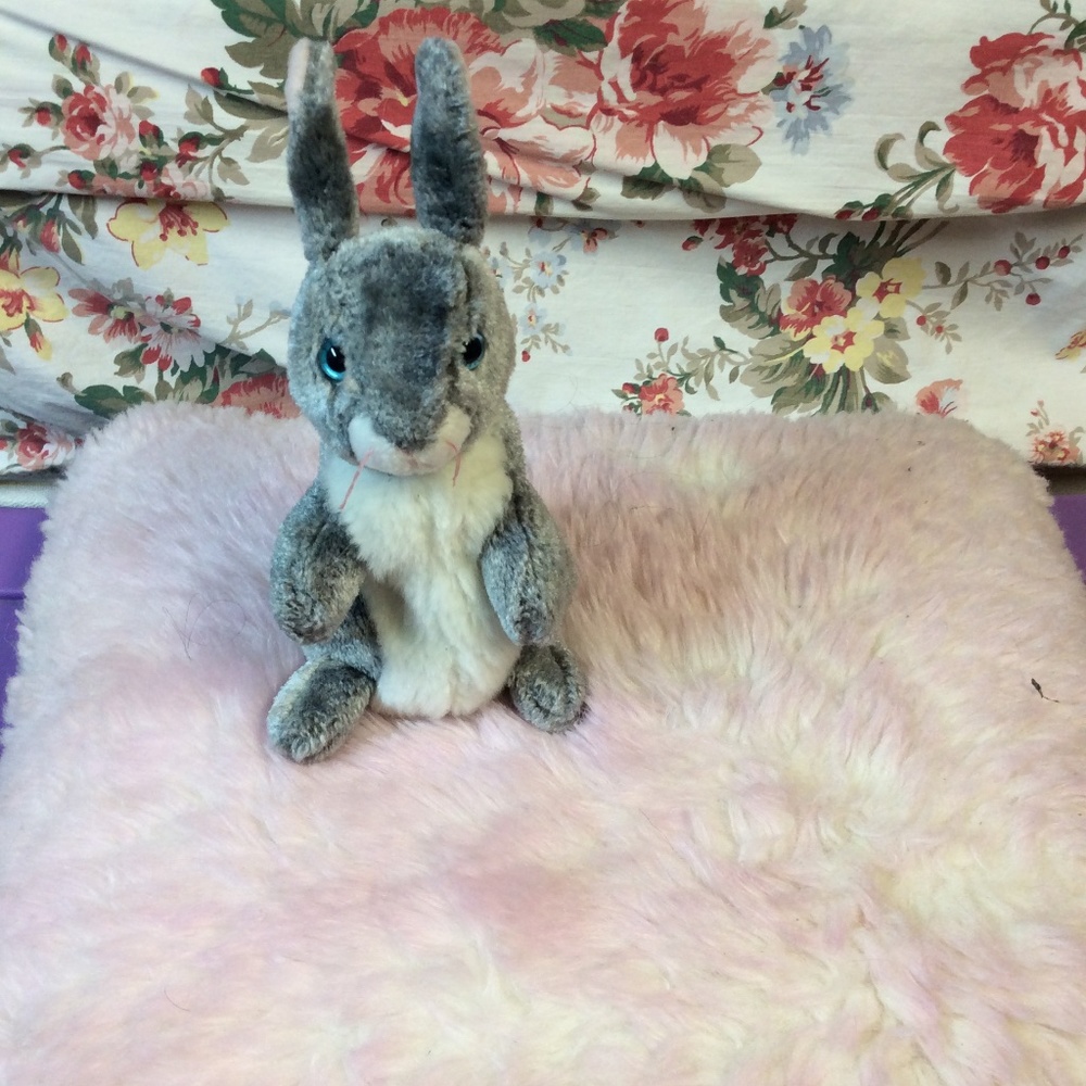 Vintage Beanie Baby Collectible: TY: Hopper the Rabbit